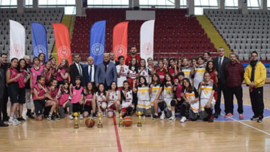 Basketbol’un yıldızı Şemsettin oldu