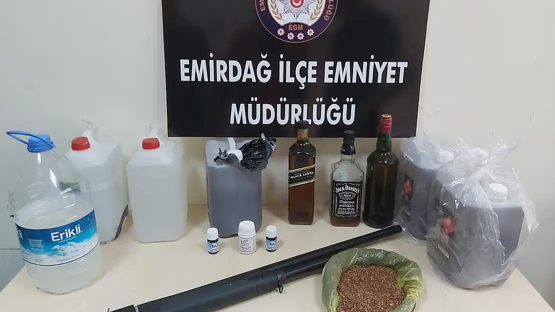 Baskın yapılan adreste polis sahte alkol ile altın buldu