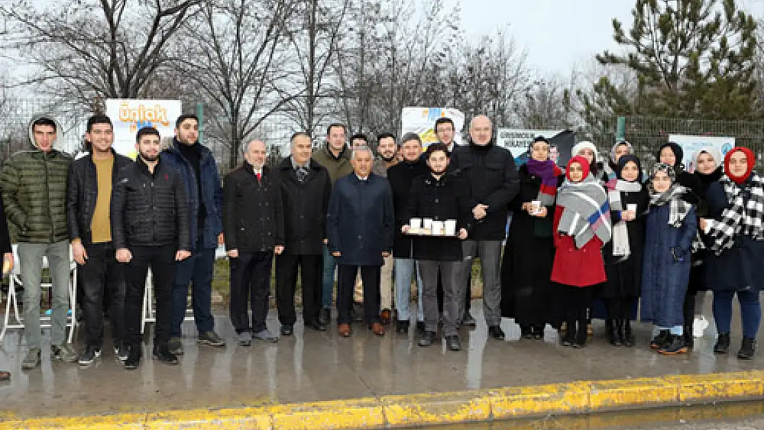 Belediye öğrencilere çorba ikram etti