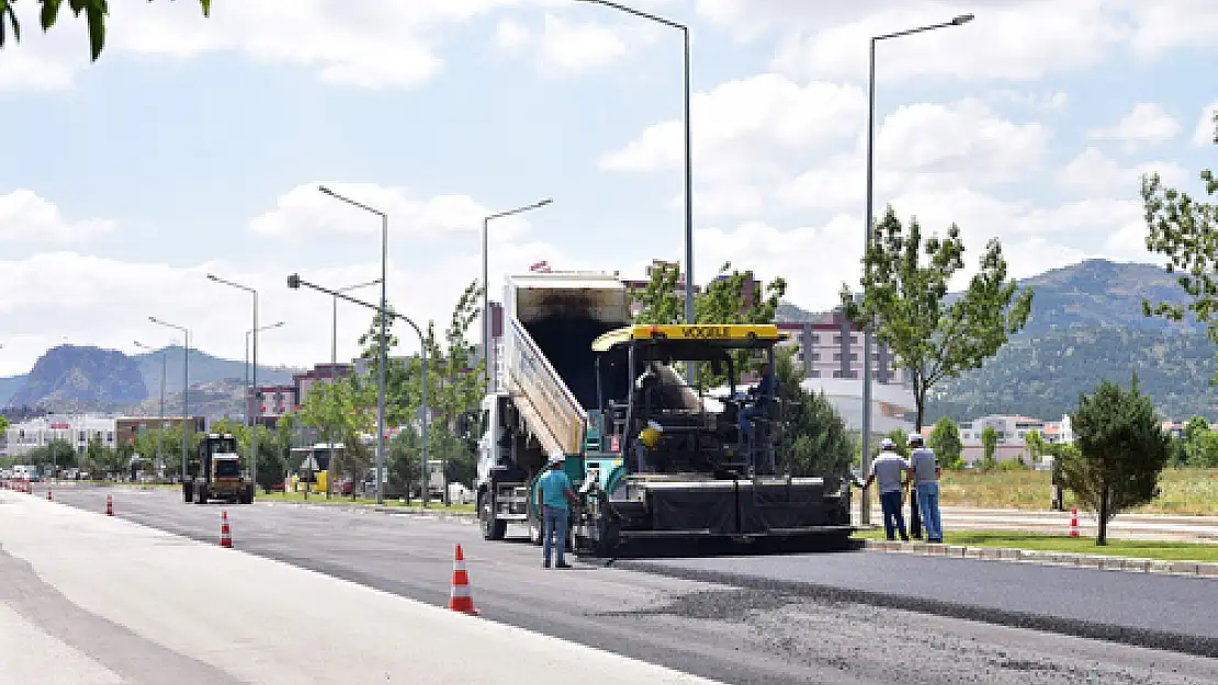 Belediye’nin asfalt çalışmaları aralıksız sürüyor