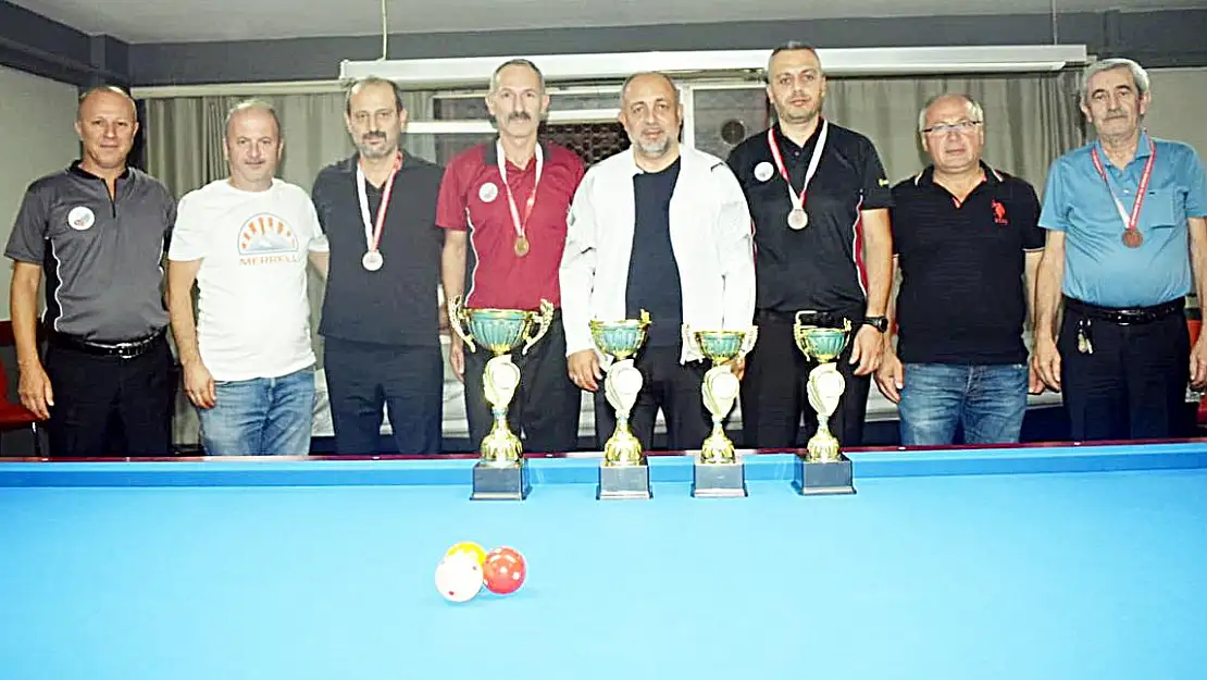 Bilardo şampiyonası büyük ilgi gördü