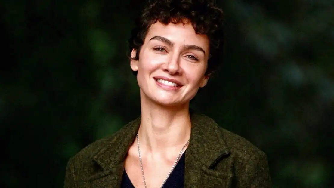 Birce Akalay Spikerlik Yaptı Mı?