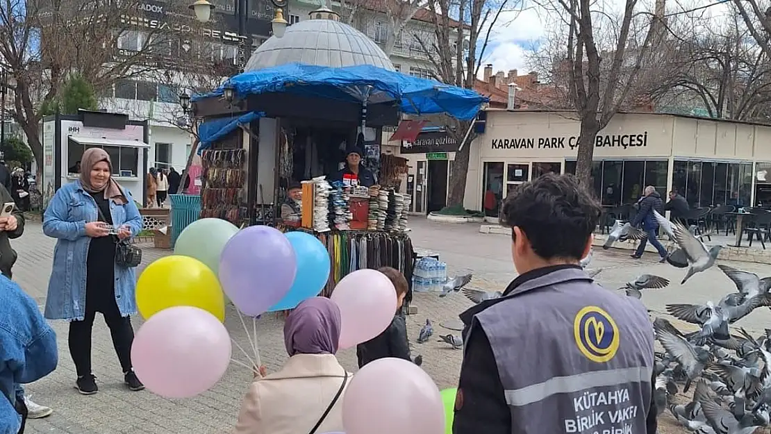 Birlik Vakfından Çocuklara Balon