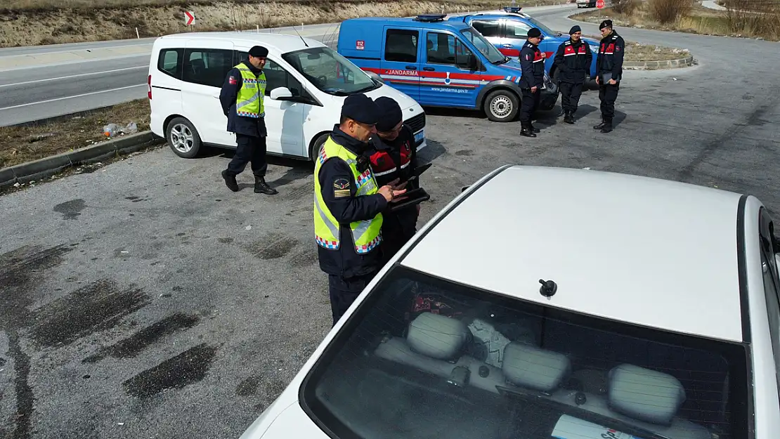 Bolvadin'de Dron Destekli Trafik Ve Asayiş Denetimi Yapıldı