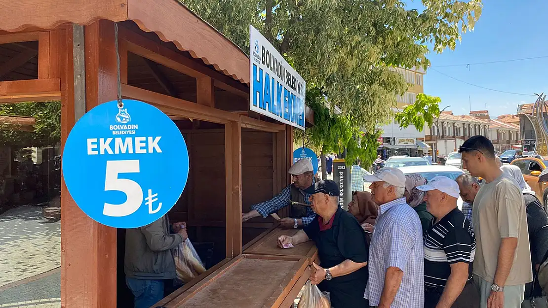 Bolvadin'de Halk Ekmek Satışları Başladı