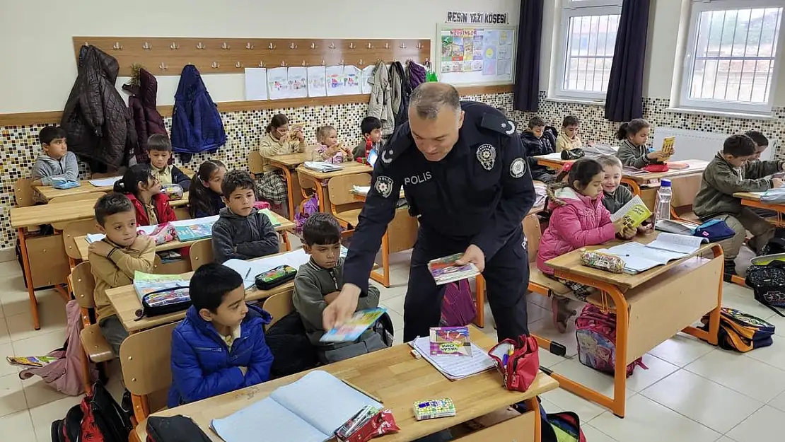 Bolvadin'de öğrencilere trafik eğitimi verildi