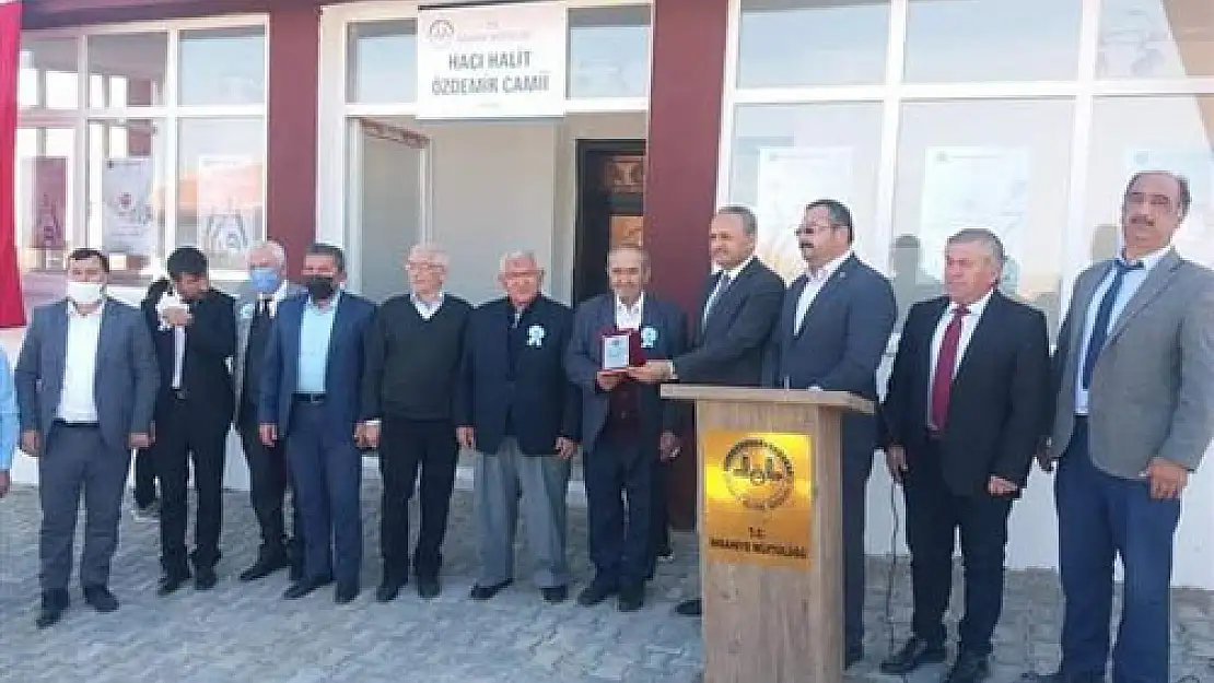 Cami dualarla ibadete açıldı