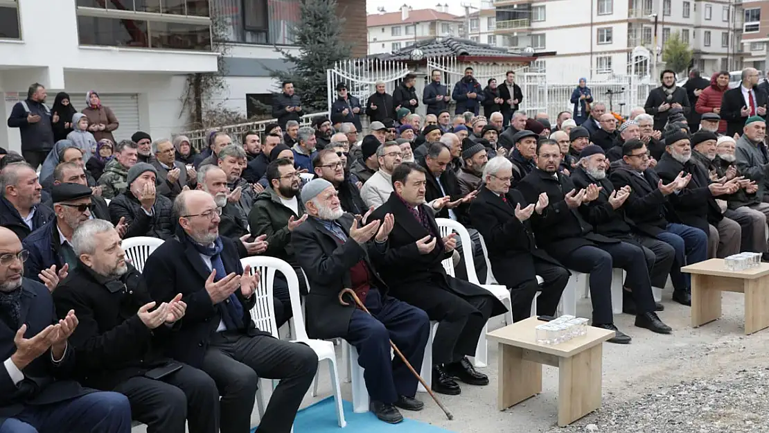 “Cami Ve Minareler Bağımsızlığımız Sembolüdür”