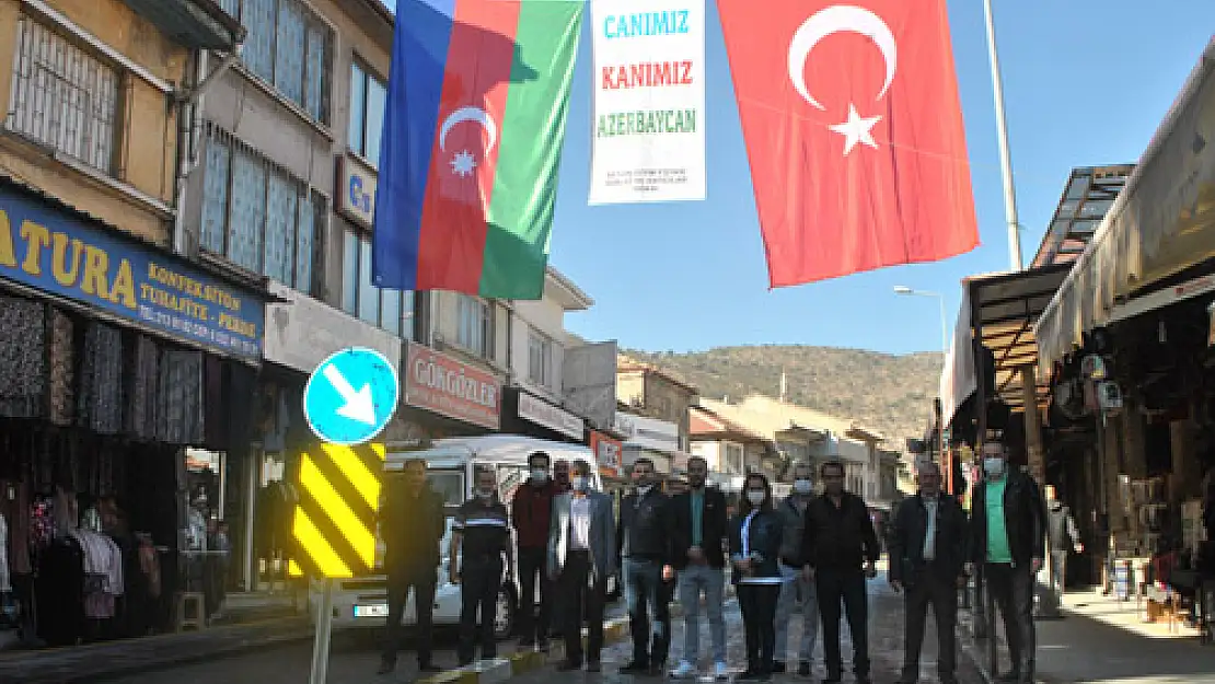 'Canımız kanımız Azerbaycan'ın yanındayız'