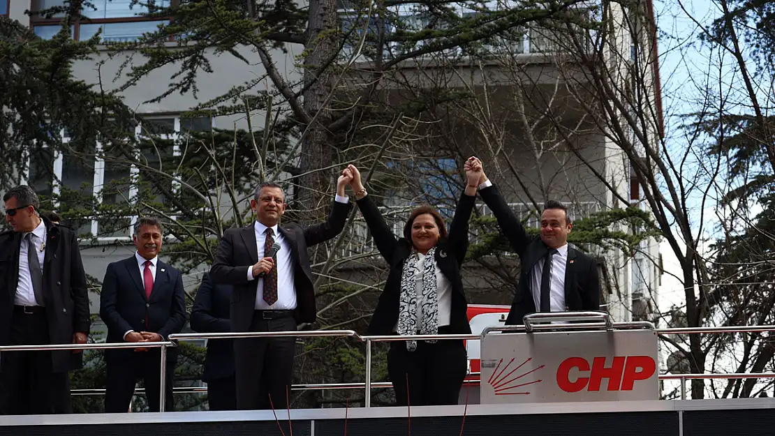 CHP Genel Başkanı Özel: 'İktidardaki gücü mutlaka yerelle dengelemek zorundayız'