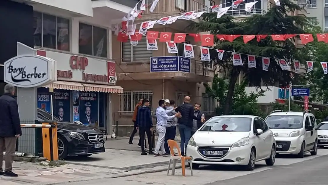 CHP'liler ile esnaf arasında propaganda müziği gerginliği