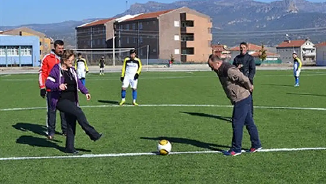 Dazkırı ve Bozkurt'tan ikinci dostluk maçı