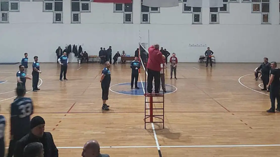 Dinar Belediyesi Voleybol Turnuvası başladı