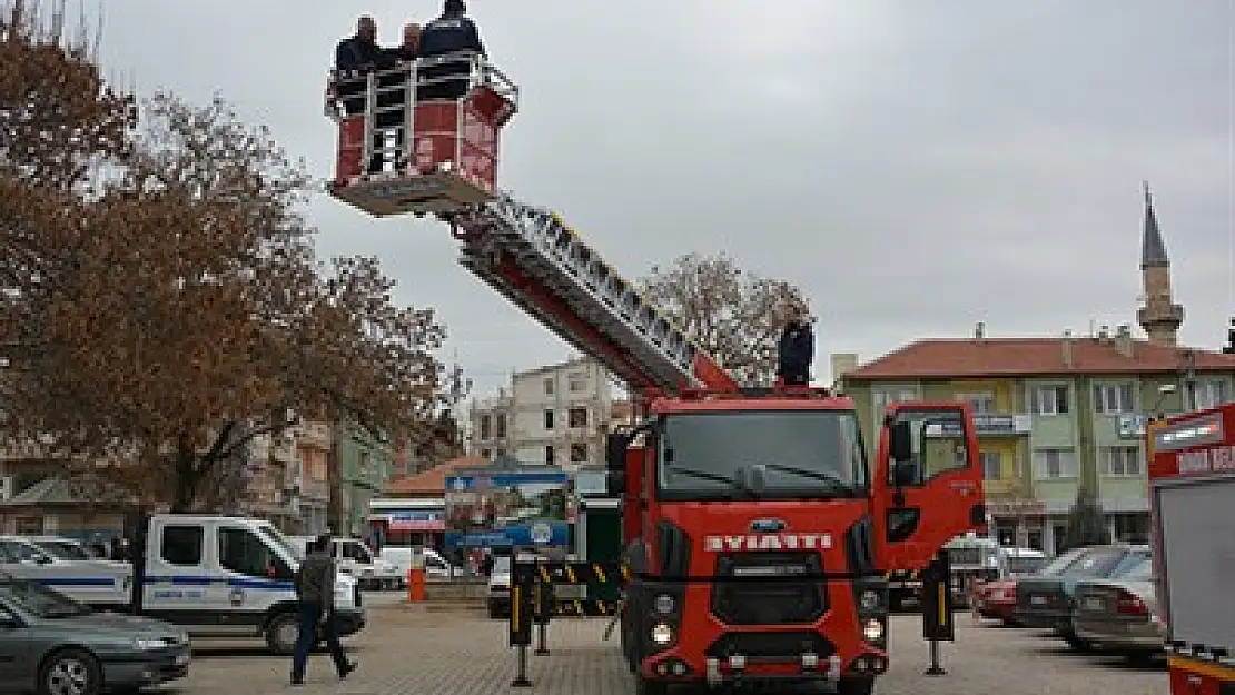 Dinar’a yeni itfaiye aracı alındı