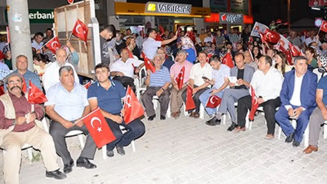 Dinar'da tüm partiler Demokrasi Nöbeti’nde