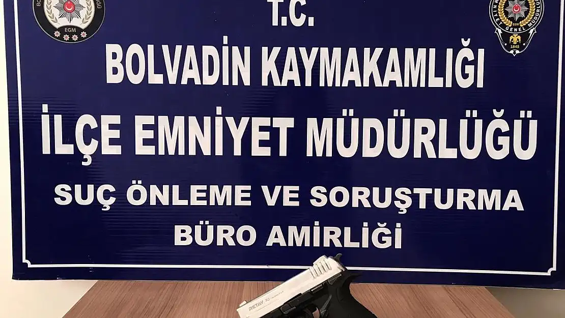 Düğünde havaya ateş açarken yakalandı