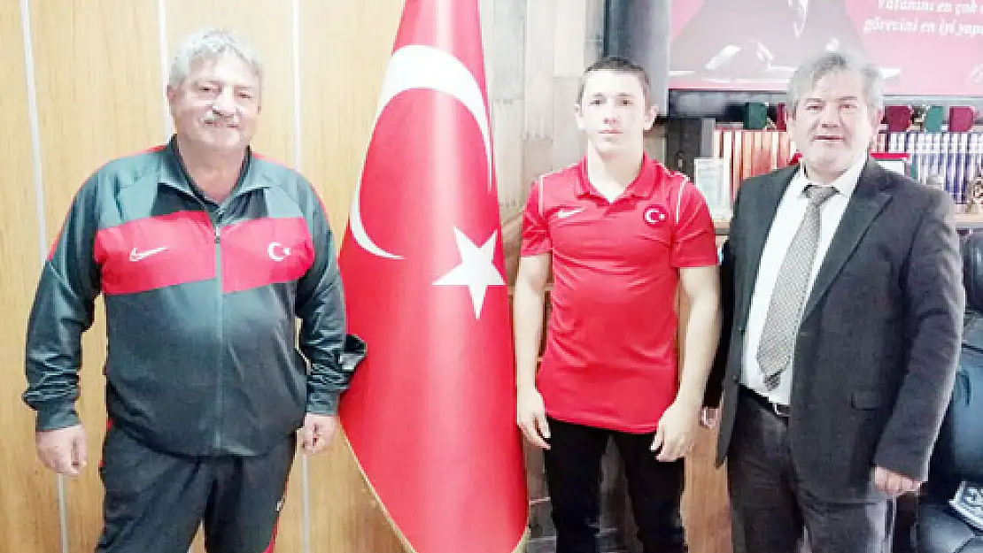 Dünya Şampiyonu Afyon AİHL'den