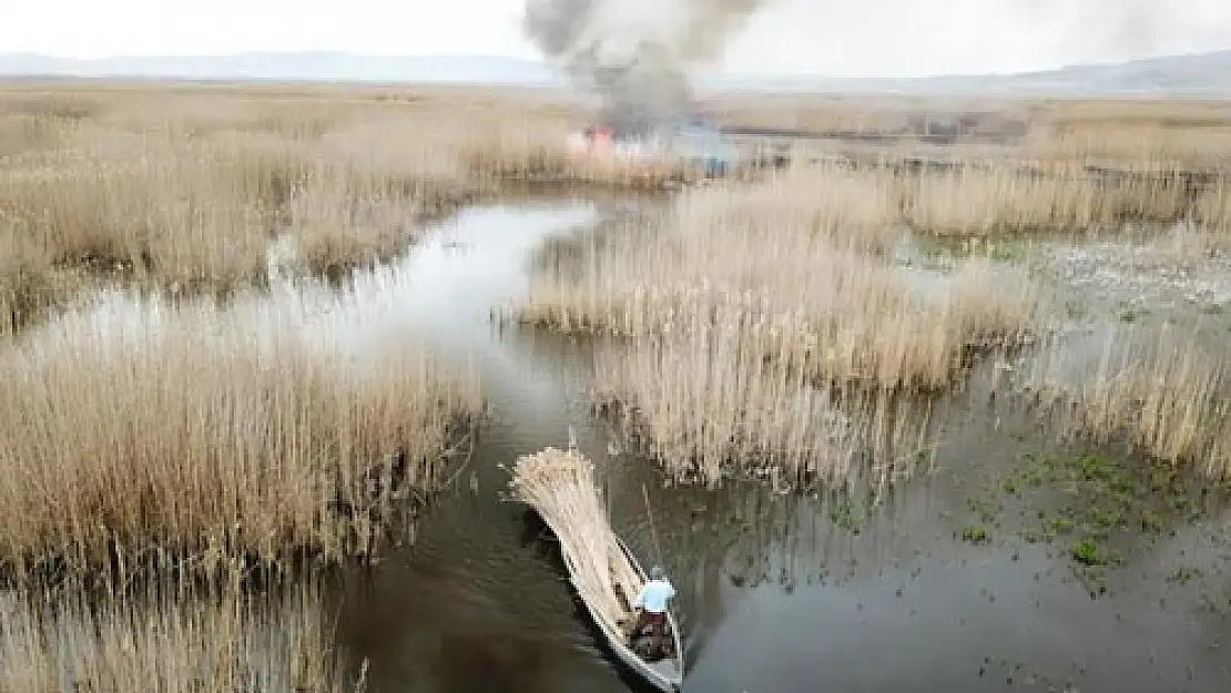 Eber Gölü çevresinde  yangın çıkaran şüpheli drone ile tespit edildi