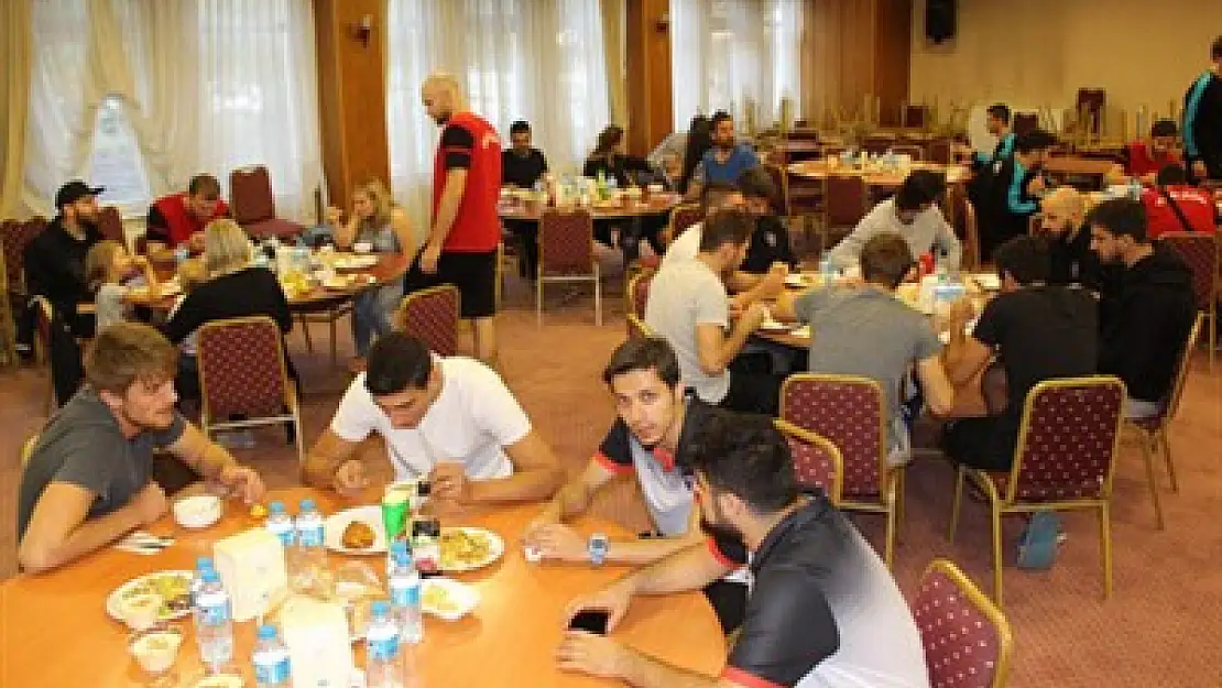 Efeler'den Piyango'ya yemek – Kocatepe Gazetesi