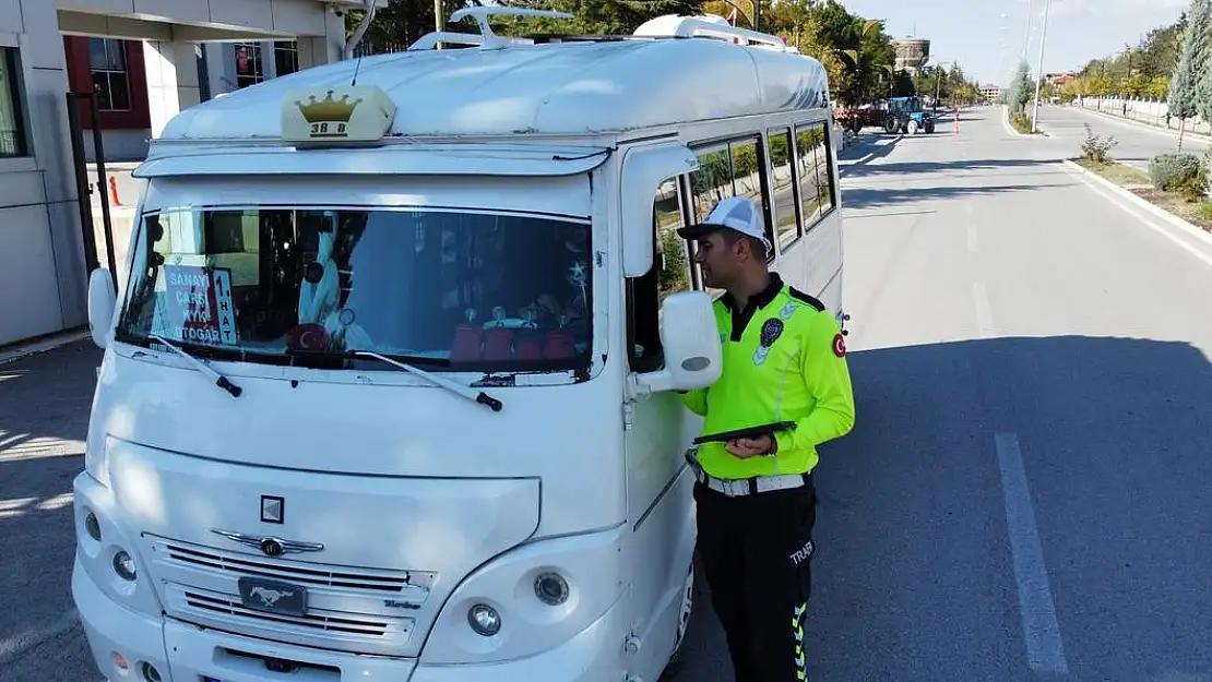 Ehliyetsiz sürücü polis denetiminde yakalandı