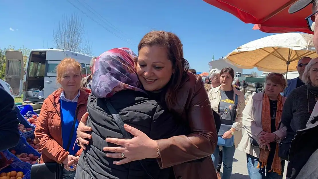 “Ekonomik krizin yükünü sofrasını kurmakta zorlanan kadınlar çekiyor'