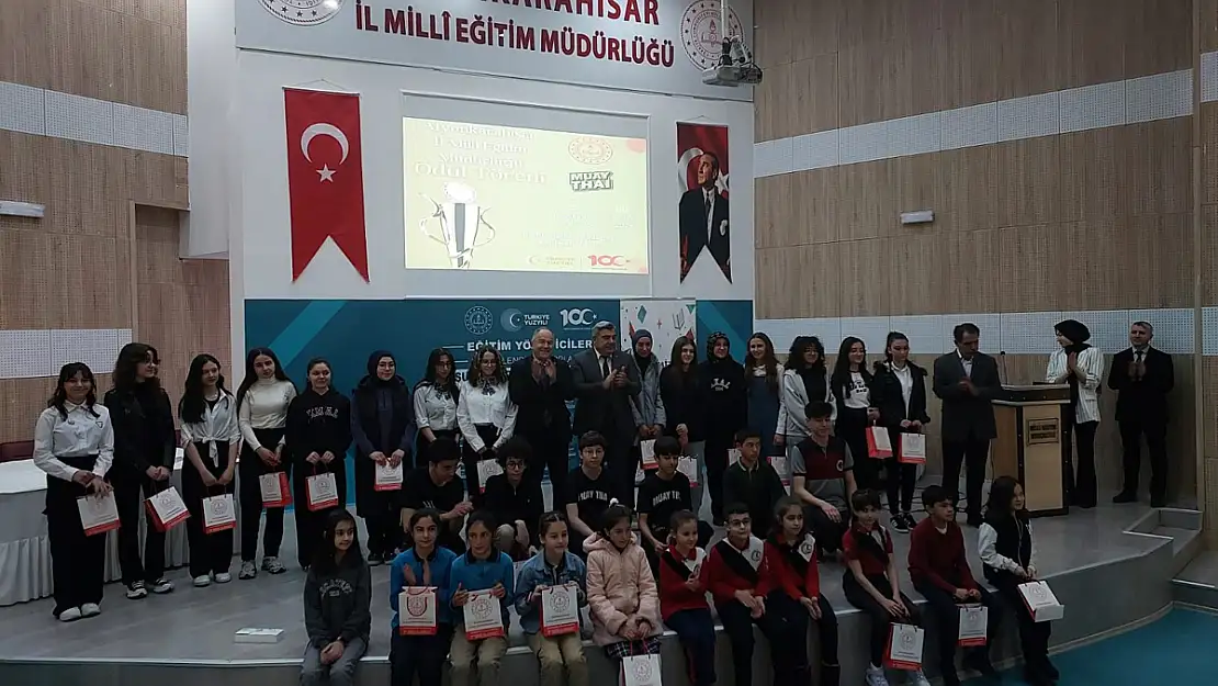 Emirdağ Aziziye Anadolu Lisesi 'Tübitak Projesi' Ödülünü Aldı