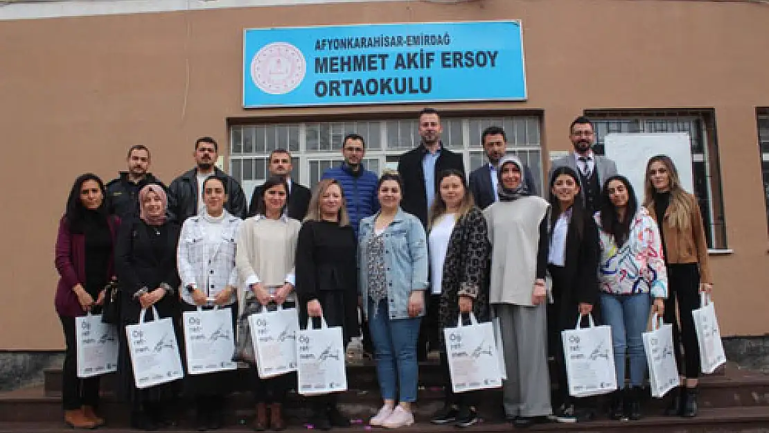 Emirdağ Belediyesi öğretmenleri unutmadı