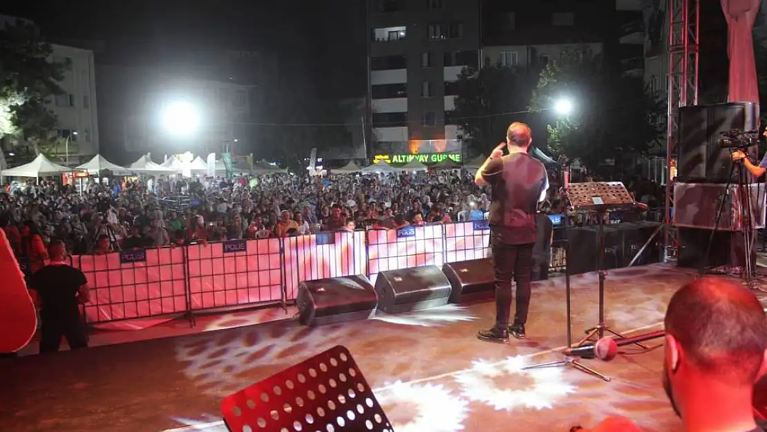 Emirdağ Gurbetçi Festivali yoğun katılımla başladı 