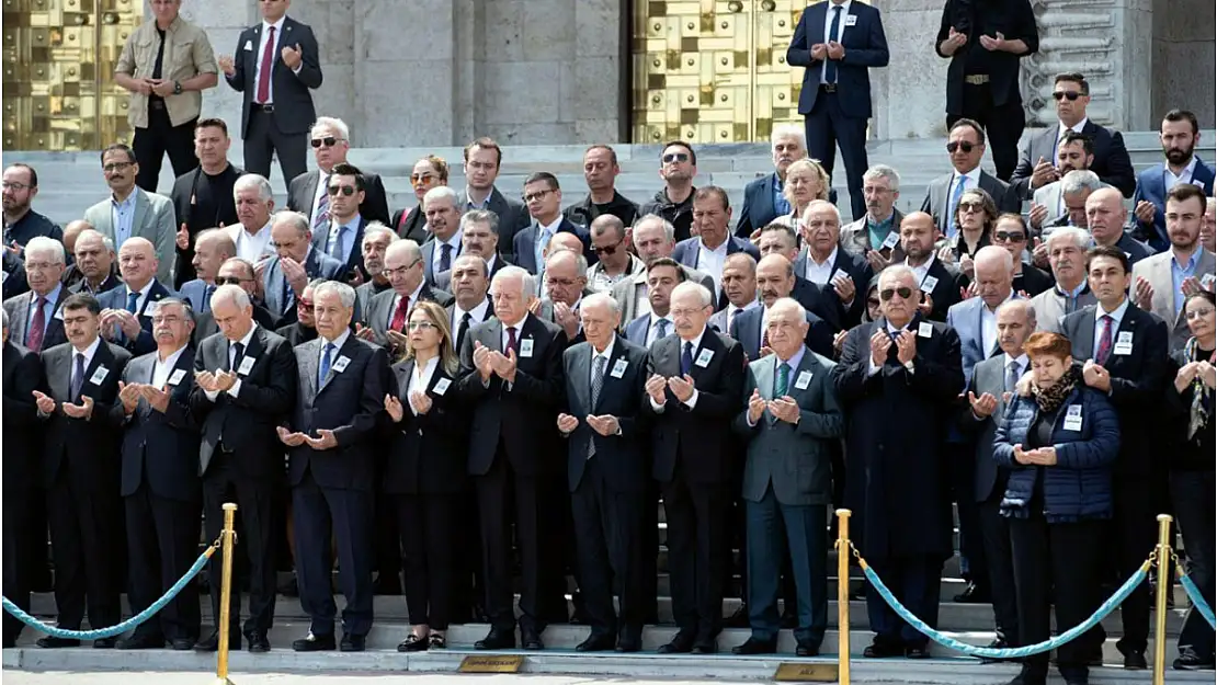 Eski Afyon Valisi’ne Meclis’te tören: Kimler katıldı