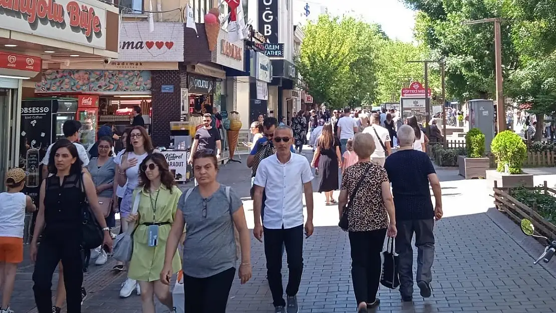 Eskişehirli vatandaşların güzel hava keyfi