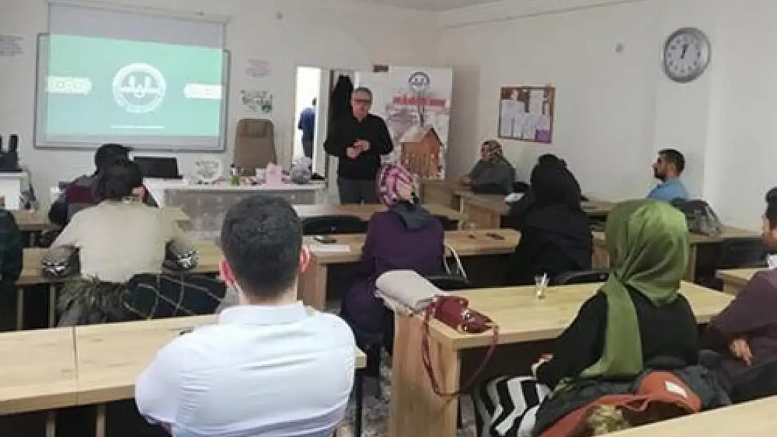 “Evliliğe İlk Adım” seminerleri katılım belgeleri verildi