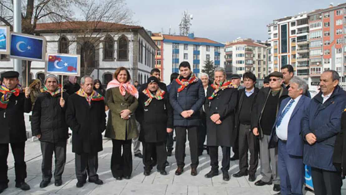 Ey Afyon Doğu Türkistan için ses ver!