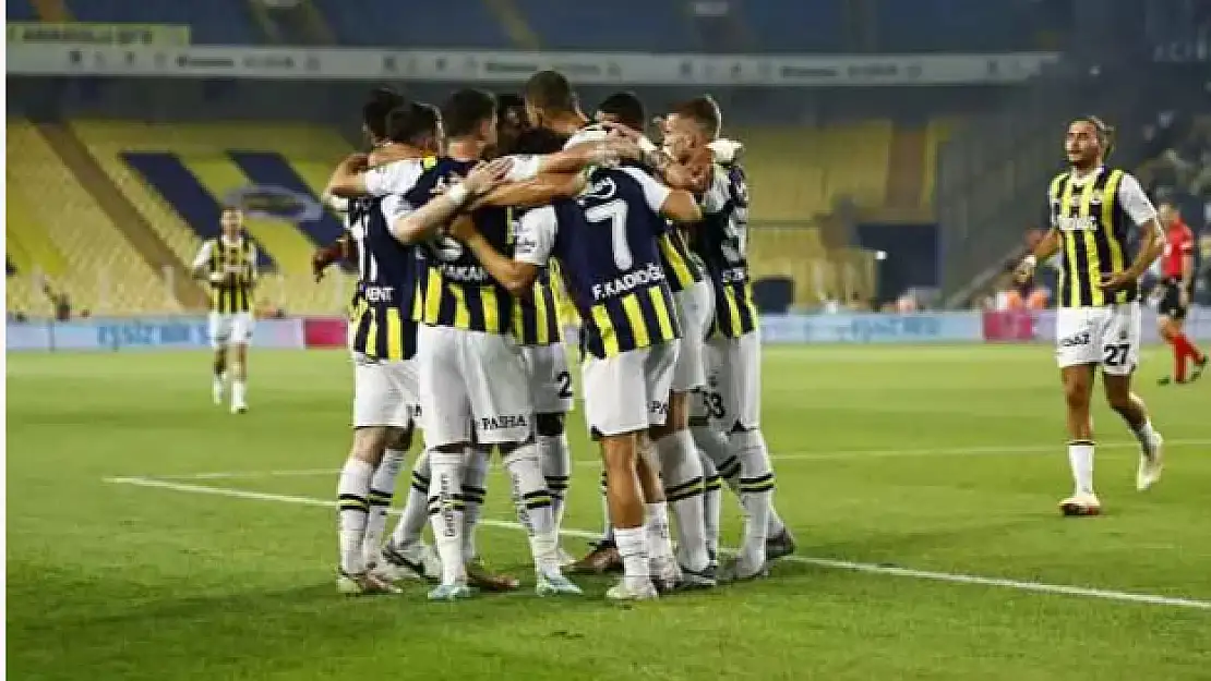 Fenerbahçe liderliğini sürdürdü! İşte Süper Lig’deki puan durumu…