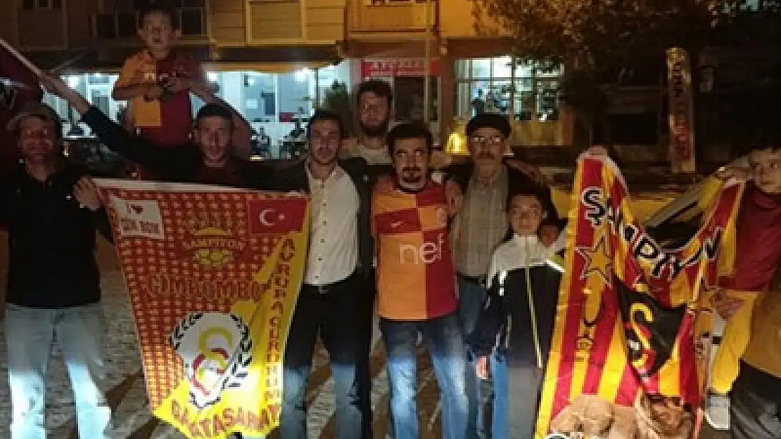 Galatasaraylılar şampiyonluğu kutladı – Kocatepe Gazetesi