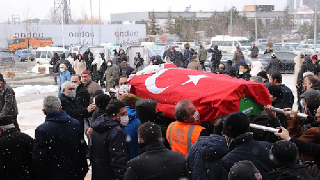 Genç hakim son yolculuğuna uğurlandı