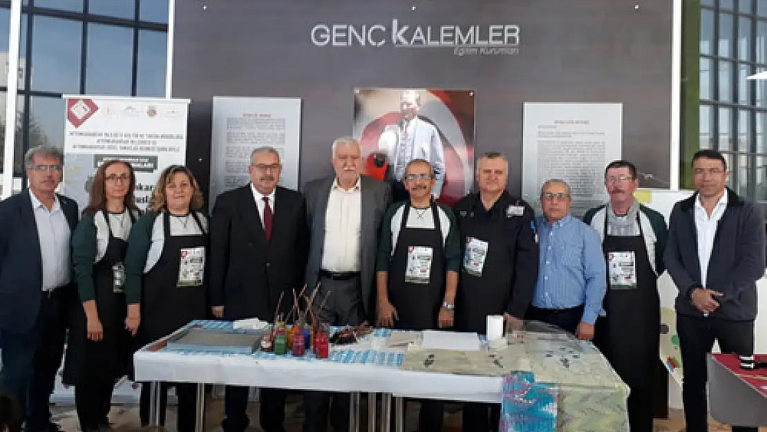 Genç Kalemler Okulları Ebru sanatçılarını ağırladı