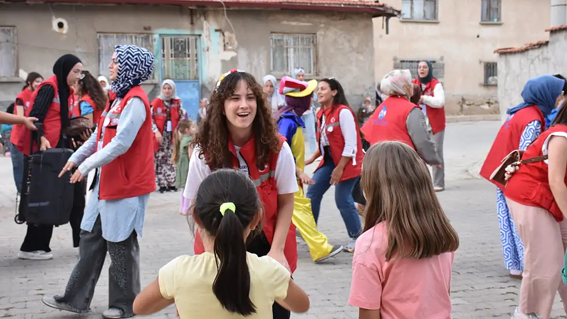 Gönüllüler Huzurevi Sakinlerinin Arkadaşı Oldu