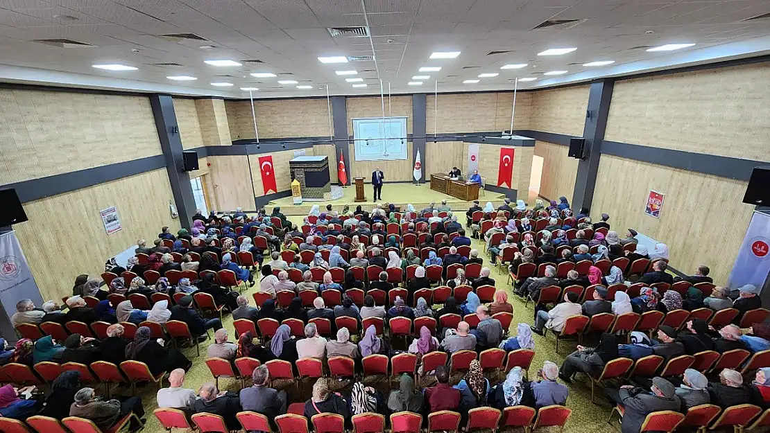 Hacı Adaylarına Yönelik Hac Hazırlık Kursu Düzenlendi