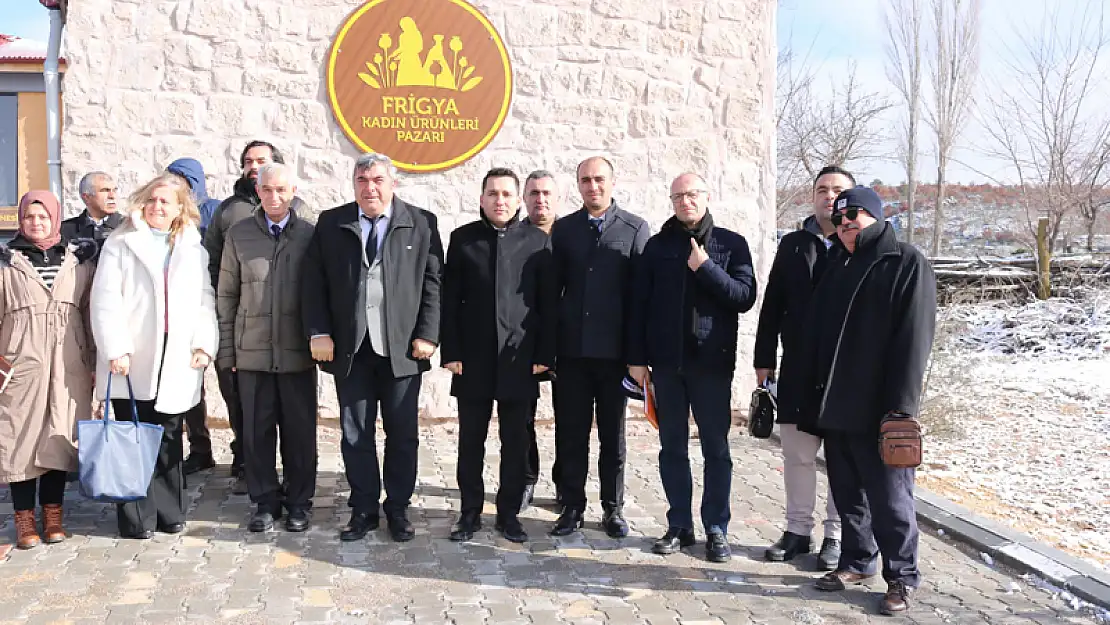 Halk Eğitim Müdürleri İhsaniye'de Toplandı