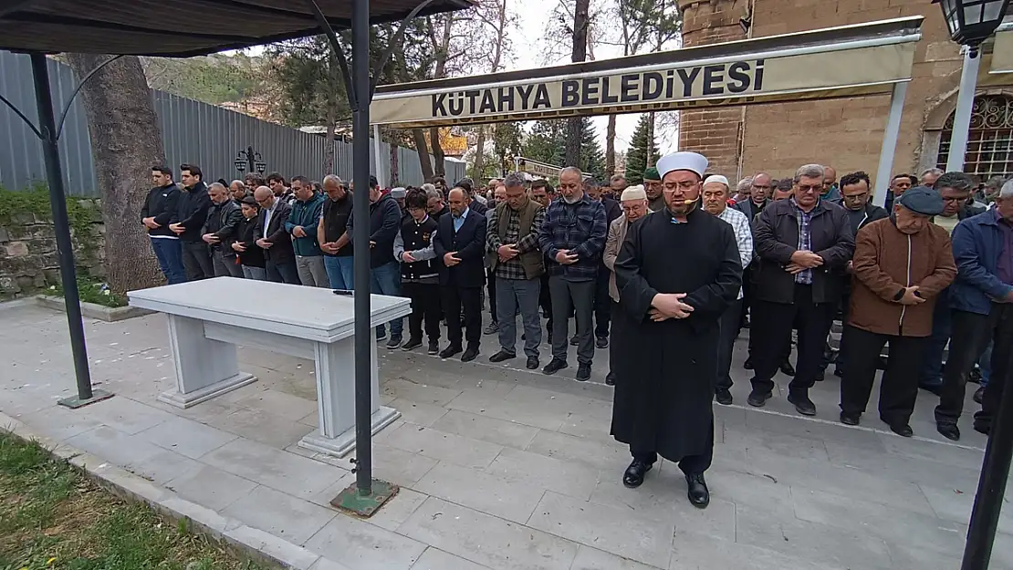 Hamas Liderinin Oğulları Ve Torunları İçin Gıyabi Cenaze Namazı Kılındı