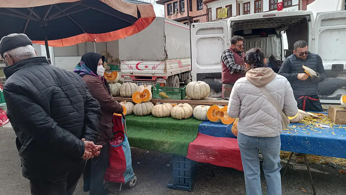 Havaların Isınması Pazarcı Esnafın Yüzünü Güldürdü