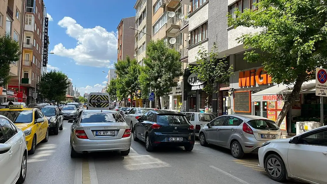 Her 3 kişiden 1'ine araç düşen Eskişehir'de trafik problemleri her geçen gün artıyor