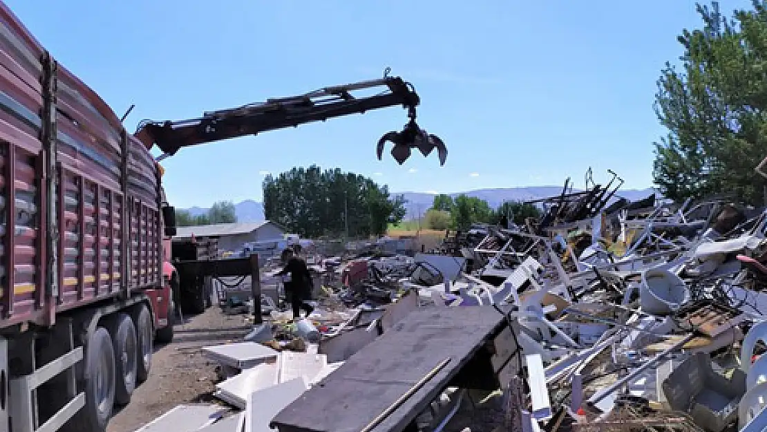 Hurda deposu boşaltılacak, hurda bedeli Belediye’nin olacak