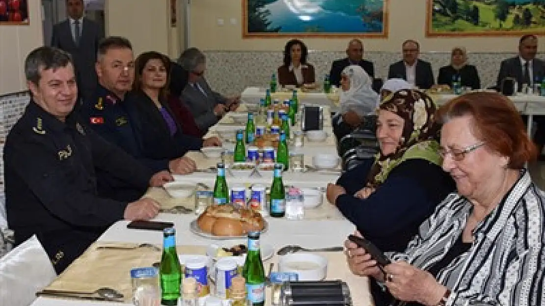 Huzurevi’nde huzurlu iftar – Kocatepe Gazetesi