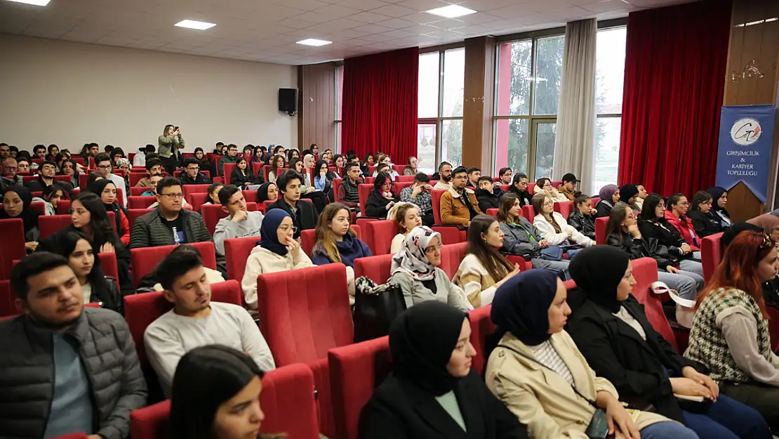 'İİBF Mezunlarının Bankacılık Sektöründe Kariyer Yolları' Anlatıldı