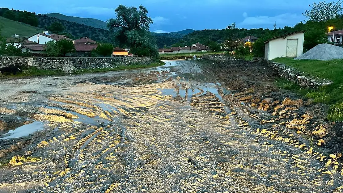 İki gün üst üste sel baskını yaşanan köyde büyük çapta maddi hasar oluştu