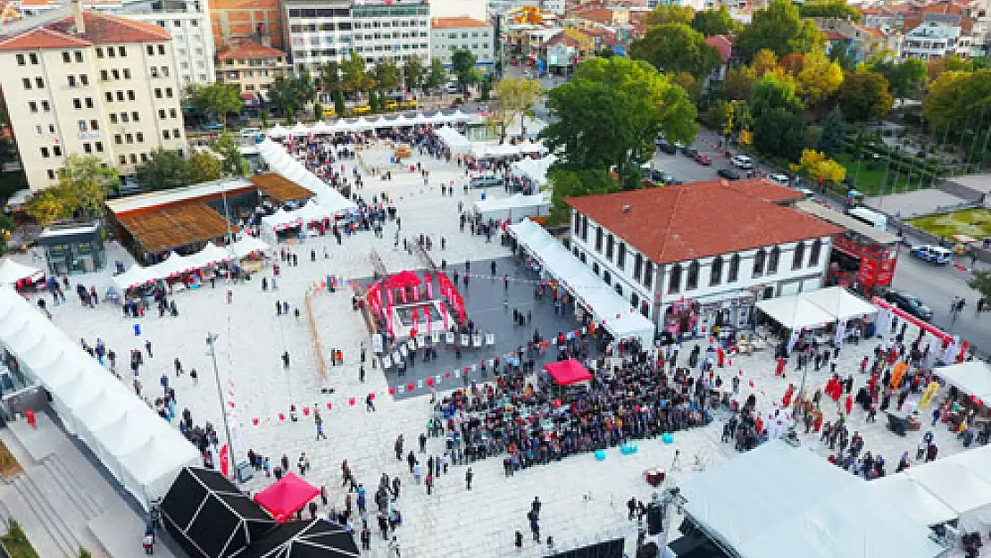 İlk festivale zanaatkârlardan tam not