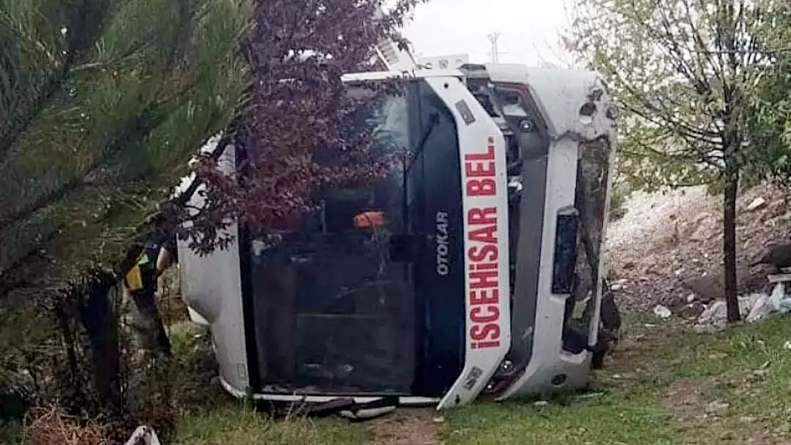 İscehisar Yolcularını Taşıyan Midibüs Devrildi, Yaralılar Var