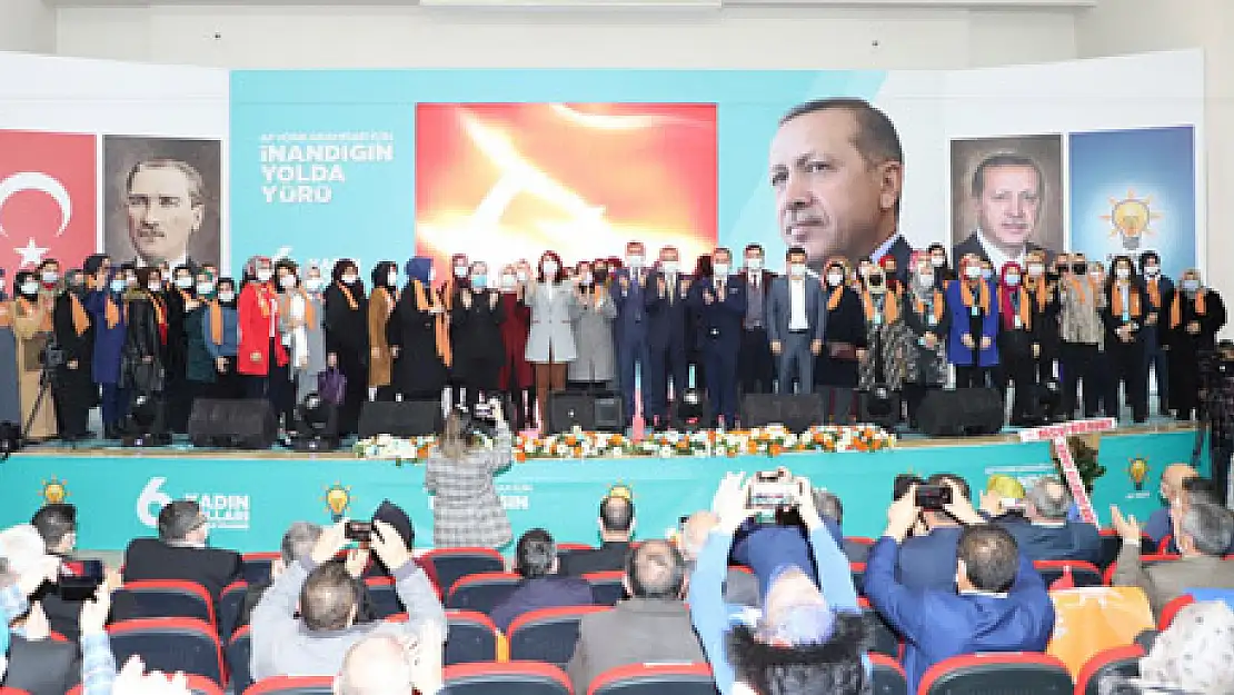 İskenderoğlu: Allah bu davada nefer olmayı nasip etti, hainliği değil