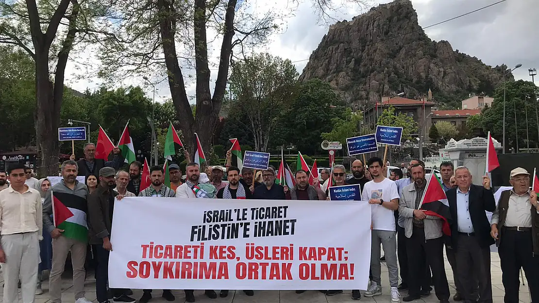 'İsrail Katliamında Av Olan Üsler Türkiye İçin Utanç Kaynağıdır'